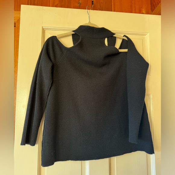 CUTOUT SWEATER?!? - Picture 3 of 3